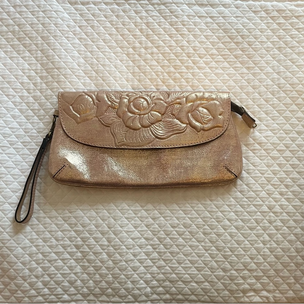 Patricia Nash Baku Clutch Wristlet NWOT Metallic Rose Gold